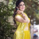 Vaidehi Parashurami Instagram - मी होणार सुपरस्टार - छोटे उस्ताद पर्व २ शनिवार आणि रविवार रात्री ९ वाजता, फक्त @star_pravah वर Outfit by @__cccreation Jewellery by @pichola.co Styled by @sayali_vidya Assisted by @wranshaaayyy @nannikabhuptani Hair by @nilampatel12 Makeup by @vinayak_makeup Personal Assistant @mr.asalm_khan_46 Managed by @prernaasuryawanshi Assisted by @poojatayde Captured by @thepolaroid8