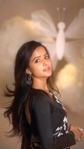 Vaishnavi Chaitanya Instagram - This song is an Addiction❤️
 #baby ❤️
#reels 

See you all in theatres on July 14th🤩🤗

@sairazesh @sknonline @vijai_bulganin @balreddy_p @ananddeverakonda @viraj_ashwin_jarajapu @dheerajmogilineni @sonymusic_south @housefull.digital @shreyasgroup @massmoviemakers