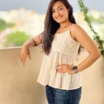Vaishnavi Gowda Instagram - Weather 🌧️😍 👚- @shimmer_designer_studio