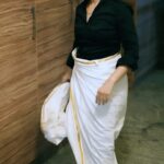 Vaishnavi Gowda Instagram - It’ll be so cool ! if we could wear this 😎 Ps - that’s my Dad’s panche ☺️ 🎥- @pkstudiophotography