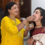 Vaishnavi Gowda Instagram - ಎಲ್ಲರಿಗೂ ಯುಗಾದಿ ಹಬ್ಬದ ಶುಭಾಶಯಗಳು , ಬೇವು ಬೆಲ್ಲ ಸವಿಯುತ ಕಹಿ ನೆನಪು ಮರೆಯಾಗಲಿ, ಸಿಹಿ ನೆನಪು ಚಿರವಾಗಿಲಿ ✨🙏🏻