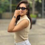 Vaishnavi Gowda Instagram - I followed my heart and it took me shopping! And I ended up on @danielwellington’ website for their valentine sale 😍 20% off on select products and extra 15% off when you use my code ‘VAISHNAVIXDW’ #ad #danielwellington #dwindia #valentinesgift