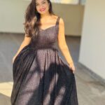 Vaishnavi Gowda Instagram - Black is my happy colour 🖤 👗- @shimmer_designer_studio