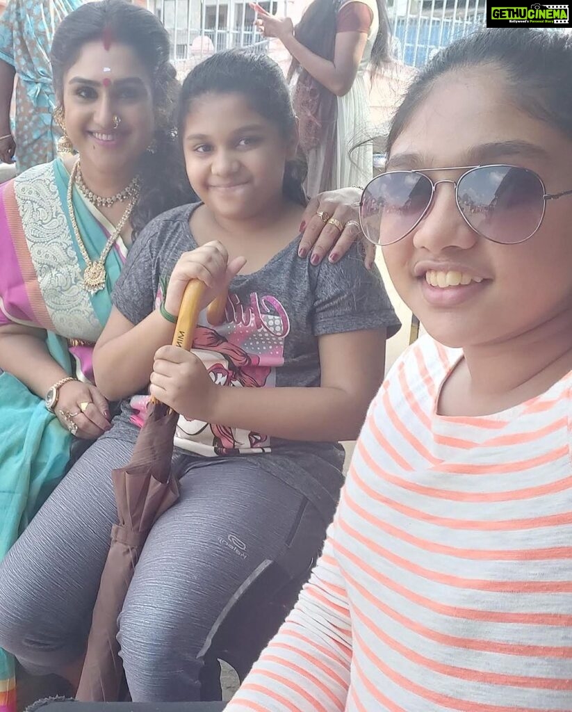 Vanitha Vijayakumar Instagram - #internationalgirlchildday #girlchildday #girlpower #daughter #daughters #motherhood to both my pillars of strength the reason for my everything,my besties,my moms❤️ live your life to the fullest and achieve your dreams .amma has your back like you always have mine💪#yougogirl