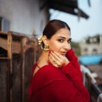 Vidhi Pandya Instagram – Kabhi kisi ko muqammal jahaan nahi milta, 
kahi zameen, kahi aasmaan nahi milta. – Nida Fazli 🥀

Photographed by – @bharat_rawail 
Makeup by – @makeupbynidhhikaushal 
Hair by – @_hair.me.out._ 

#beuniquelyyou #love