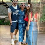 Vinny Arora Instagram - Told you not to grow up so fast, you didn’t listen 🤦🏻‍♀️ But you grew up into this lovely human being that we can’t complain ❤️🧿 It’s not unknown to you & the world that we love you to bits .. you will always be our baby girl not matter how old & tall you grow !!! Happy birthday @arorasamaira29 ❤️❤️ Now move in with us na please !?!