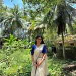 Warina Hussain Instagram - Happy Onam 🌸✨ I wish that your life is as colourful 🌈 as pookalams! #festivalvibes #onam #kerala #sareelover Kerala