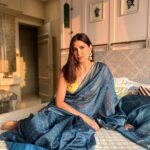 Aahana Kumra Instagram - इश्क़ वो है जब मैं शाम होने पर मिलने का वादा करूँ और वो दिन भर सूरज के होने का अफ़सोस करे 🌸🌞🫶 #saturdate #goldenhour . . . . #evening #sareelover #alldressedup #saturday #saturdayvibes #saturdaymood #aahanakumra Mumbai - मुंबई