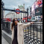 Aanchal Sharma Instagram - A whole album of pictures🤍 London, United Kingdom