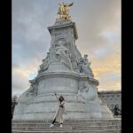 Aanchal Sharma Instagram - A whole album of pictures🤍 London, United Kingdom
