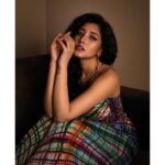 Aanchal Sharma Instagram - स्वदेस तथा बिदेस मा बस्न हुने सम्पुर्ण नेपाली बुबा आमा दाजुभाई तथा दिदी बैनी हरूलाई २०७९ सालको हार्दिक मंगलमय शुभकामना🙏