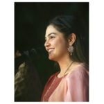 Aarya Ambekar Instagram - Snaps from my recent solo concert at Hingoli!! What amazing hospitality and what a lovely audience!!! Audiences from Parbhani and Nanded had joined too..thank you for all the love and overwhelming response, you all!!😊❤️ I'll definitely want to perform again n again for Hingolikars (would also plan a seperate solo concert for audiences in Parbhani and Nanded!!)⚫🧿✨ Thank you to the super musician dadas from Nagpur as well as Hingoli, for wonderful accompaniment!! . PC - Nilesh Garware. Lovely snaps! Thanks!! . . . ___ #aaryaambekar #aaryaambekarlive #aaryassoloconcerts #hingoli Hingoli, Maharashtra, India