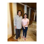 Aarya Ambekar Instagram - Officially declaring this as my besstestt weekend ever!!!! Can’t stop smiling and reminiscing and literally obsessing over the conversations that happened!!! In sheer awe of him!!! I truly consider myself blessed that I got to seek his blessings!😊🙏🏻 what energy and what supremely positive vibes!! The living legend, tabla maestro Ustaad Zakir Hussain ji!!!🙏🏻🙏🏻 Thank youu Shashi kaka for the great bhet!!☺️😇 @zakirhq9 @panchamnishad Radisson Blu Hotel Nagpur