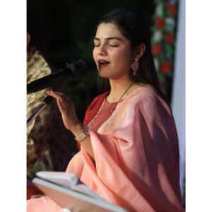 Aarya Ambekar Instagram - Snaps from my recent solo concert at Hingoli!! What amazing hospitality and what a lovely audience!!! Audiences from Parbhani and Nanded had joined too..thank you for all the love and overwhelming response, you all!!😊❤️ I'll definitely want to perform again n again for Hingolikars (would also plan a seperate solo concert for audiences in Parbhani and Nanded!!)⚫🧿✨
Thank you to the super musician dadas from Nagpur as well as Hingoli, for wonderful accompaniment!!
.
PC - Nilesh Garware. Lovely snaps! Thanks!!
.
.
.
___
#aaryaambekar #aaryaambekarlive #aaryassoloconcerts #hingoli