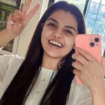 Aarya Ambekar Instagram - Peace over Victory! An attempt at doodling my most patent pose of all time 🤣(swipe to see!) . . . ___ #aaryaambekar #aaryadoodles #aaryasketches #sketch #animeart #animesketches #peaceovervictory #peace #victory #v