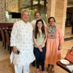 Aarya Ambekar Instagram - Officially declaring this as my besstestt weekend ever!!!! Can’t stop smiling and reminiscing and literally obsessing over the conversations that happened!!! In sheer awe of him!!! I truly consider myself blessed that I got to seek his blessings!😊🙏🏻 what energy and what supremely positive vibes!! The living legend, tabla maestro Ustaad Zakir Hussain ji!!!🙏🏻🙏🏻 Thank youu Shashi kaka for the great bhet!!☺️😇 @zakirhq9 @panchamnishad Radisson Blu Hotel Nagpur