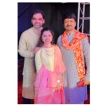 Aarya Ambekar Instagram - Such an honor to have gotten to share the stage with respected Jayteerth ji and Rahul dada yesterday in Pune!! Unforgettable experience to have sung Baje re muraliya and Bhagyada laxmi with Jayteerth ji, being his admirer and fan since childhood!!😇🙏🏻🧿⚫ . . . ___ #aaryaambekar #rahuldeshpande #jayateerthmevundi #liveconcertspune #lokmattichaganpati #lokmatnaadganesh Mahalaxmi Lawns Karve Nagar Pune