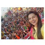 Aarya Ambekar Instagram - A surreal गुढीपाडवा पहाट in Wardha!!❤️🚩 Thank you soo much Wardhekars for the tremendous response today to all my songs, for all the farmaish-es and allll the wholehearted love!! Woke up at 3 am, yet soo fresh..all cos of your energy!!! Thank you Shri Ram Mandir committee for inviting me! Thanks to all the amazing musician dadas from Nagpur!! . . . ___ #aaryaambekar #aaryaambekarliveinconcert #gudhipadwa2022 #gudhipadwapahat #wardha #jaishriram 🚩🙏🏻