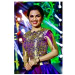 Aarya Ambekar Instagram - #SRGMPweek02 Folk Music Special episode!!! जागर लोकसंगीताचा!! PC - @sanjaymandre . . . ___ #aaryaambekar #zeemarathi #srgmplilchamps #zmlilchamps #juries #mentors #newrole #keepblessing #love ❤️ #aaryainsrgmp02 #aaryainzmlilchamps02 #aaryasrgmplilchamps02