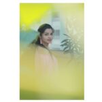 Aarya Ambekar Instagram - #1 ये लम्हों के कुँए में रोज़ झाँकती है, ये जा के वक़्त से हिसाब माँगती है, ये पानी है, ये आग है, ये खुद लिखी किताब है, प्यार की खुराक सी है...!! First from the series...amazingly shot by @the_humorous_anry 🤗 . . . ___ #aaryaambekar Happy Women's Day