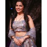 Aarya Ambekar Instagram - #starpravah #chhoteustad #baigasong . Forgiving, while still remembering every bitter experience, holds more value than "forgive and forget"! Do you agree?! #soulsearchsaturday ! . Watch me in @star_pravah "Chhote Ustaad' at 9 pm today..for Chandramukhi promotions! . Outfit - @bavanni_by_poojak ❤️❤️ . . . ___ #aaryaambekar #starpravah #chhoteustad #ootd #ethnicwears
