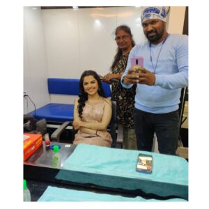 Aarya Ambekar Instagram - #GratitudePost 
Yesterday was @zeemarathiofficial SRGMP L'il Champs' Grand Finale. This entire schedule has been such a learning experience in itself that its impossible to note it down in words!
Also, can't help but offer my gratitude to a few people here today.

First of all, a big THANK YOU to #ZeeMarathi, and our super team @sojalsawant tai, Rohan dada, @mogambo_ka_bhatijaaa , @subodherande , Rutvik dada, @ambarhadap dada, Yogesh dada and everyone in Zee Marathi for believing in me and for deeming me fit for the role of a #Mentor/Judge. 
Thank you for being so understanding and letting go of whatever minor differences that arose!!

Must thank our senior most team of SRGMP, our very own Rajan sir, Rane sir, Guru sir, Kamlesh dada and all the musician dadas for always being so encouraging and being by my side always. 

A huge thank you to the ones who made me look beautiful - my pretty designer Shraddha, Anvi India, my make-up dadas Amit dada, Shinu dada .. hair tai Saroj.

Thanks to Sanjay dada for clicking beautiful pics of me and mainly for sending it on time so I could post those on time..!!!😁😁

Thank you to my social media family... especially alll the admins of my fan pages..for not just opening the fanpages, but also, for being active and posting content even more consistently than me!!! 
Thank you to all the fans, well wishers as well as all the brilliant memers for making me a part of the meme-world and posting such cute memes!!!

Thank you Ponkshe kaku for  उत्तम घरगुती जेवण, हट्ट पुरवणे and खुप लाड😄while our stay in Mumbai.

And last but not the least, thank you to my pretty fav co-judges for being my constants in real sense. Couldn't have done without you all!!❤️❤️
Cheers!!
.
.
.
___
#aaryaambekar #zmlilchamps #judge #jury #mentor #newrole #learningprocess #incrediblejourney #aaryaswords #aaryabani😁 #aaryawrites