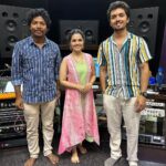 Aarya Ambekar Instagram - It was such a happy moment for me yesterday to sing for @padmanabh.official_ the little boy we fondly used to call Paduklya 😁whos now grown into a fantastic music composer!! Khup kautuk!!🤗 Can’t wait for everyone to listen to the Lavani we recorded yesterday!!!✨🧿😇 Dawn Studios