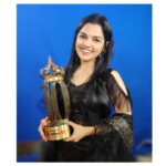 Aarya Ambekar Instagram - Extremely honoured to have received this year's @zeetalkies "Maharashtracha Favourite Kon Suvarnadashak Award", cos the nominees this year itself were all the awardees from the past 10 years..who I've, since childhood, seen and followed as my idols. Thank you juries, thank you everyone who voted for me as "Favorite Playback singer of the Decade" and hugee Thank you to @avinashvishwajeet dadas And @rajwadesatish sir for giving me a song as melodiously sweet as Hrudayat Waje Something!!! . Outfit : @bavanni_by_poojak . . ___ #MFK2021 #MaharashtrachaFavoriteKonAwards #MFKSuvarnaDashak #FavGayikaofthedecade #CelebratingDecade #SuvarnadashakSohala # #aaryaambekar #AvinashVishwajeet #SatishRajwade #AbhinayBerde #TiSaddhyaKayKarte