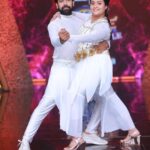 Aata Sandeep Instagram – Don’t Miss to watch our “5 Elements” Dance act on Neethone Dance Grand Finale this 27th,Sunday at 6:00pm on your favourite channel @starmaa @endemolshineind 
#NeethoneDance #GrandFinale #GuessTheWinner