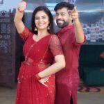 Aata Sandeep Instagram - Thammulu let’s all dance! ❤️✨😍 Bhola Mania! 😍 Special thanks to @aata_sandeep Master 🤗❤️✨ @meherramesh @sagarmahathi @akentsofficial @sekharmaster Styling @harinireddym Outfit @labelmanasamovva #Narsapelle #jamjamjajjanaka #bholashankar