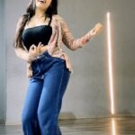 Aayushi Dholakia Instagram - Dance for me has always been my comfort space but this INTERNATIONAL DANCE DAY I promise to step out of my comfort zone and explore different forms of this beautiful art✨💗 Here’s a start to this promise with a challenging choreography by one and only @dharmiksamani ⚡️ . . . . 🧠- @dharmiksamani 📍- @ac0studios 📹- @rutuja04._ 🫶🏻 Song- CHOKRA JAWAN by @sunidhichauhan5 @vishaldadlani @itsamittrivedi #reels #dancebattle #dancetime #dancelovers #dancemood #lovefordance