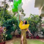 Aayushi Dholakia Instagram - This one is special, 25k followers on Instagram🌟🫶🏻 It had been long since I wasn’t seeing any growth on my page numerically, and was in a constant fix to make it better. Sometimes I blamed the algorithm or at times just thought that it’s not my day. But I kept going and continued creating what I love the most and we are here today🥰✨ Thank you for your constant love and support, long way to go♥️ Special mention to @pizzawalas.india for celebrating this milestone with me💛 #gratefullness #livealifeyoulove #grateful #25k #thankyoueveryone #thanksforyoursupport