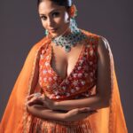 Aayushi Dholakia Instagram - Pari Hoon Main🧚 ✨ IM SORRY BUT I’M STILL NOT OVER THIS LOOK!!🤌🏻😍 . . . . Wearing- @amrinkhanofficial HMU- @plumzstudio Shot by- @artofpixels_studio Jewellery by- @zanzar_nx #fashionshoots #fashionmodeling #modelinglife #fashionmodel #modeling #womanmodel