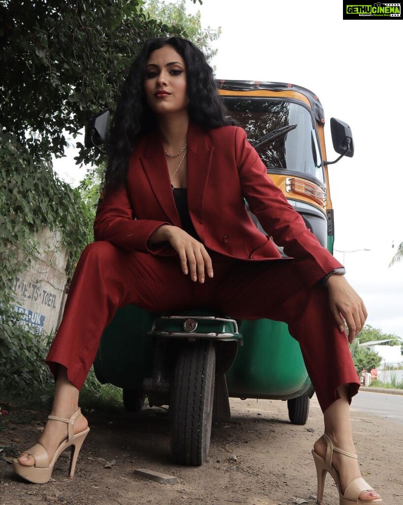 Aayushi Dholakia Instagram - Aaja meri gaadi mein baith jaa🛺⚡️💥 >>>Swipe till the last to see my gaadi😋 . . . . Wearing- @ekrang_ Captured by- @dpandaproduction HMU- @plumzstudio #fashionvibes #womanclothing #stylewoman #chicfashion #womenoutfits #womenoutfit