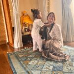 Addite Shirwaikar Malik Instagram - Mimi wat is this, Wat is ashtami , Why we doing this, why we distributing gifts.. Mimi says festivals are all about sharing & caring & blessings..Mimi it’s so nice.. wish every day is a festival.. I made so many new friends today too..Happy ashtami ❤️