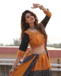 Aditi Gautam Instagram - 🌞🌞🌞🌞
.
.
.
.
.
.
.
.
.
.
.
#navratri #navratrispecial #navratricollection #portraitphotography #pose #modelshoot #garba #jaimatadi #outfitoftheday #explore #actor