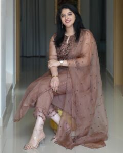 Aima Rosmy Sebastian Instagram - Love for CHOCOLATE never ends 🍫🤩
Wardrobe @tazzels3 👗
Click by @vineethphotos 📸.
.
.
.
.
.
.
.
.
.
.
.
#trending #instatrend #instagood #instadaily #trendsetter #fashion #fashionstyle #fashionblogger #blogger #infulencer #instagood