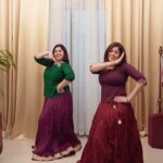 Aima Rosmy Sebastian Instagram - 😍😍 @ainaelsmydelson 💃🏻 #reels #instagram #instareels #instatoday #reelsinstagram #trending #trendingreels #viral #viralvideos #twins #bangladesh #bangladeshi