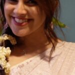 Aima Rosmy Sebastian Instagram - Wrapped in tradition, celebrating Onam with grace and style 🌼🌼 Wardrobe @samrudhi_official 🥻 Earring @peorajewelleryindia 💎 #onamfestival #sareelove #onam #onamsaree #trending #trendingsongs #trendingreels #festivemood
