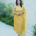 Aima Rosmy Sebastian Instagram - "Wherever you go, always bring your own sunshine." 🌞 Make it like a *Sunflower* 🌻🌻🌻🌻 Dubai, United Arab Emirates