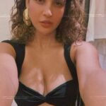 Aisha Sharma Instagram - 😂😂Happy Sunday . #reels #reelitfeelit