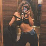 Aisha Sharma Instagram – Attachment : 7 images .