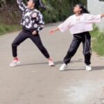 Aishu Instagram - Dancing with this energy bomb 💣 @alhena_ads Choreography *@amul_a_j Video credits *@shyji_ads #aishuads #alhenaads #reelsinstagram #dancereels #reelsvideo #reelitfeelit #reelsindia #videogram #reelingitin #dancersofinstagram #dancechallenge