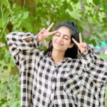 Aishu Instagram - The shirt is for three and free🤡 #photogram #photooftheday #aishuads#picoftheday #picturebooks #peaceout #loveyourself
