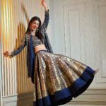 Aishwarya Sakhuja Instagram - Fit check, light check… Ready for my favourite time of the year! . . Outfit: @datetheramp Styled by: @yourstylistforever . . #diwali #festivetime #fashiongram #ootd #dhanteras #fyp #aishwaryasakhuja