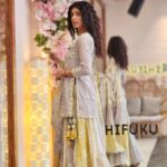 Aishwarya Sakhuja Instagram - Blooming…with grace🌼 . . 👗: @thebairaas . . #diwalitime #festiveseason #peace #happiness #goodtimes #goodvibes #aishwaryasakhuja