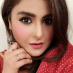 Akanksha Awasthi Instagram - Inn ankho 👁 ki masti k mastane hajaron hain🕶👼👑🎼🎤🎧