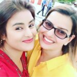 Akanksha Awasthi Instagram - Happy birthday dear @madhhuis You are superwoman on this earth 😇💐👑🙏🎂🎉🎊❤