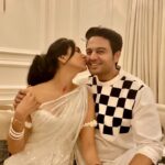 Akansha Chamola Instagram - Diwali: Where the only DRAma is in the outfits and the Women wearing the Outfits 🤪 . . . . . . . . . . . . . . . . . . . . . #happydiwali #diwalireels #funnyvideos #funnycouples #couplegoals #comedy #kisses #desi #desifashion #desilook