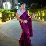 Akansha Chamola Instagram - Celebrated KADWA SACCH i meant KARWA CHAUTH 🤭🤪 when every year CHANDA MAAMA decides to play serious peekaboo 😭…… Since i am the brand ambassador of #selflove i concentrate on getting clicked for my #gramfam Kyunki Good makeup n great saree should never not be posted 🤗🤗🤗🤗🤗🤗 . . . . . . . . . . . . . . . . . . . . . . . . . . . . . . . . . . . . . . . . . . . . #karwachauth #saree #readytowear #desifashion #desigirl #indianwear #indianfestivewear #lookbook #instamakeup #instahair #instafashion #desistyle #indiancouture #festivewear #outfitinspiration #festivetime #indianfestival #blessed